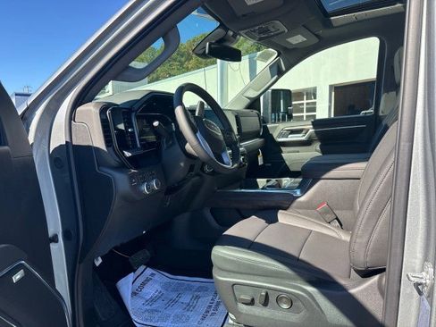 New 2026 GMC Sierra 2500 SLT w/ SLT Premium Package image 14
