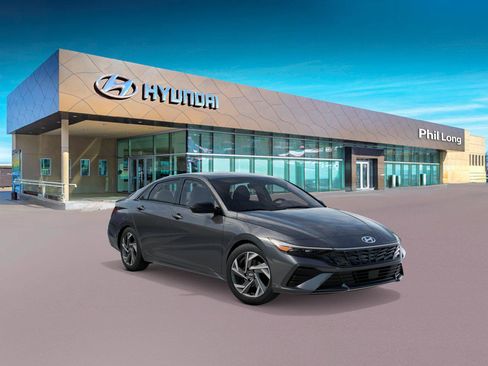 New 2026 Hyundai Elantra SEL Sport FWD image 2