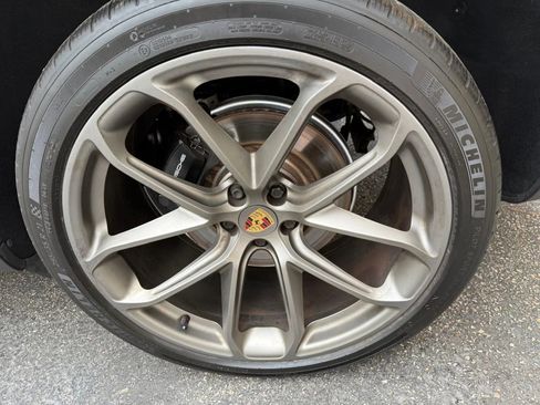 Used 2022 Porsche Macan w/ Premium Package Plus AWD/4WD image 21