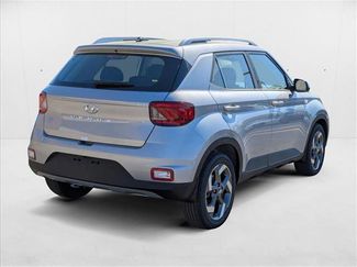 New 2025 Hyundai Venue SEL video 2