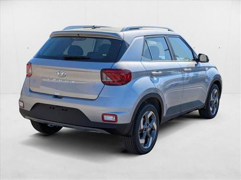 New 2025 Hyundai Venue SEL image 2