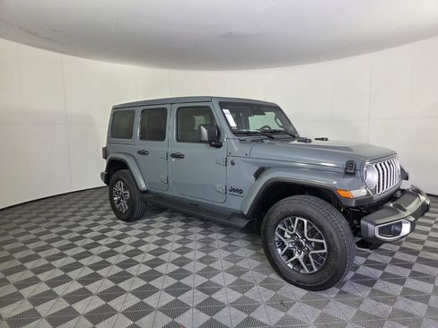 New 2026 Jeep Wrangler Unlimited Sahara AWD/4WD image 2