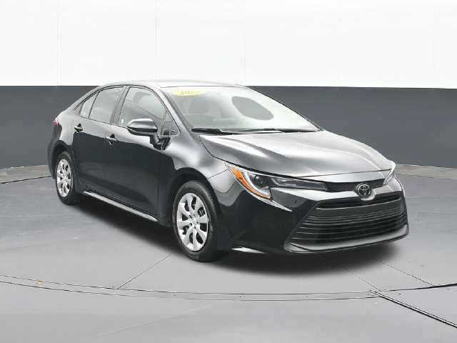 Used 2025 Toyota Corolla LE FWD image 19