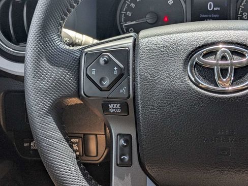 Used 2022 Toyota Tacoma TRD Sport w/ Technology Package AWD/4WD image 20