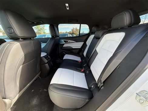 New 2026 Chevrolet Equinox EV LT image 22