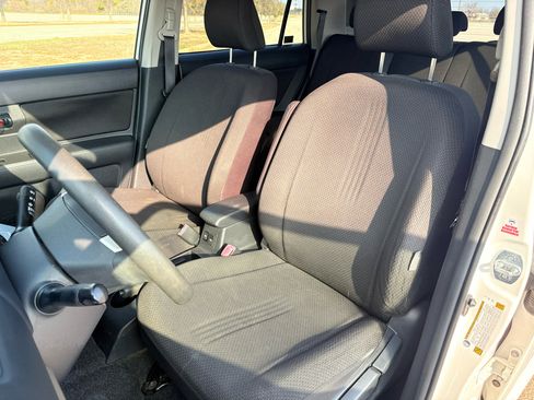 Used 2008 Scion xB image 25