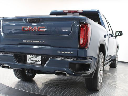 Used 2025 GMC Sierra 1500 Denali w/ Denali Reserve Package AWD/4WD image 8