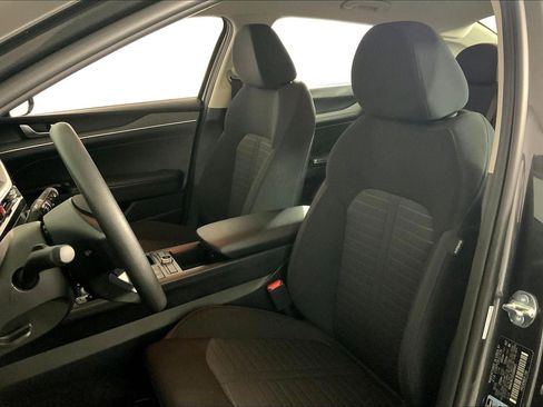 Certified 2025 Kia K5 LXS FWD image 22