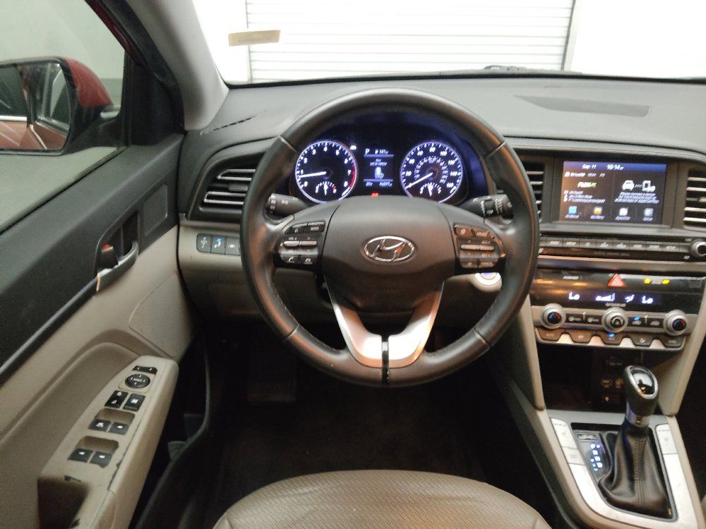Used 2020 Hyundai Elantra Limited FWD image 22