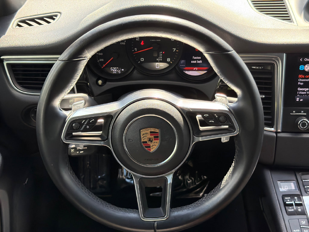 Used 2018 Porsche Macan AWD/4WD image 24