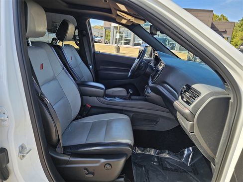 Used 2024 Dodge Durango GT image 29