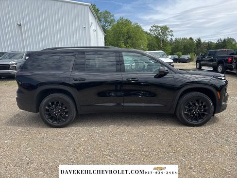 Used 2024 Chevrolet Traverse LT w/ Midnight/Sport Edition FWD image 6
