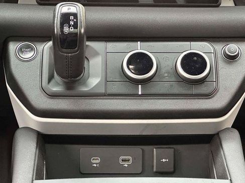 Used 2023 Land Rover Defender 110 S AWD/4WD image 18