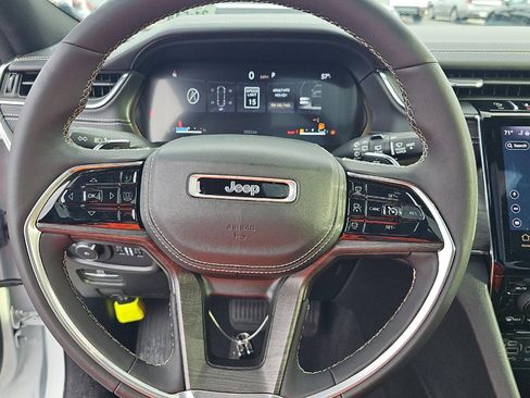 Used 2024 Jeep Grand Cherokee L Overland w/ Rear Seat Video Group I image 8