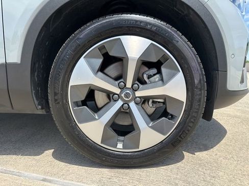 Certified 2026 Volvo XC40 B5 Plus AWD/4WD image 11