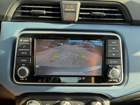 Used 2025 Nissan Versa SV FWD image 22