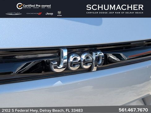 Certified 2024 Jeep Grand Cherokee Limited AWD/4WD image 17