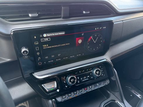 Used 2023 GMC Sierra 1500 AT4 w/ Technology Package image 17