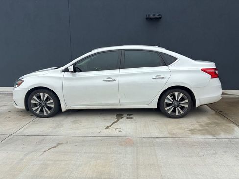 Used 2019 Nissan Sentra SV w/ Special Edition Package FWD image 7