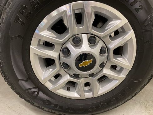 Used 2024 Chevrolet Silverado 2500 LT image 25