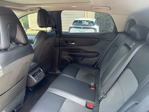 Used 2024 Nissan Ariya FWD image 10