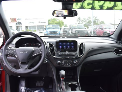 Used 2022 Chevrolet Equinox RS w/ RS Leather Package image 33