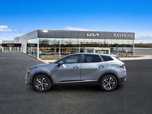 Certified 2023 Kia Sportage EX FWD image 6