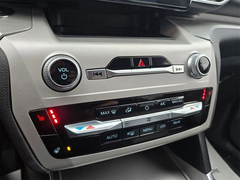 Used 2024 Ford Explorer XLT w/ Equipment Group 202A image 16