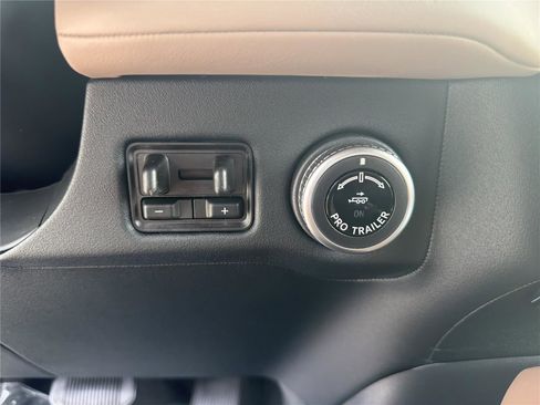 New 2026 Lincoln Navigator L Black Label image 22