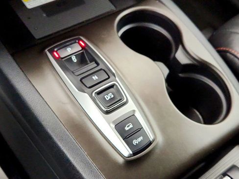 Used 2022 Honda Pilot TrailSport image 17