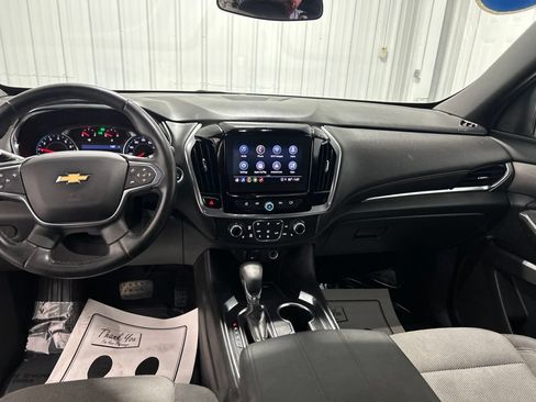 Used 2023 Chevrolet Traverse LT FWD image 26