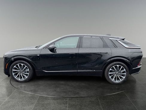 Used 2024 Cadillac Lyriq Sport AWD/4WD image 6