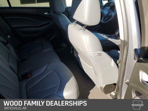 Used 2020 Buick Envision Premium image 26