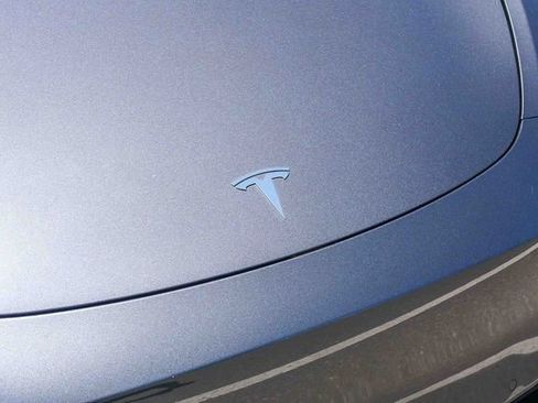 Used 2022 Tesla Model Y Performance AWD/4WD image 3