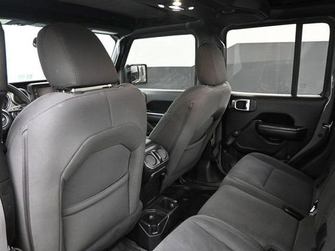 Used 2021 Jeep Gladiator Sport image 17