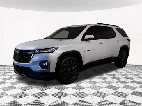 Used 2022 Chevrolet Traverse RS FWD image 10