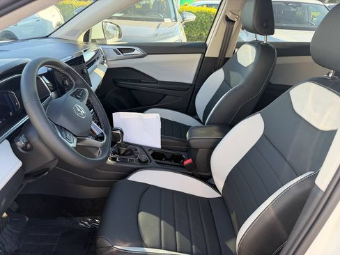 New 2026 Volkswagen Taos SEL AWD/4WD image 12