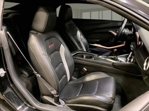 Used 2017 Chevrolet Camaro SS image 7