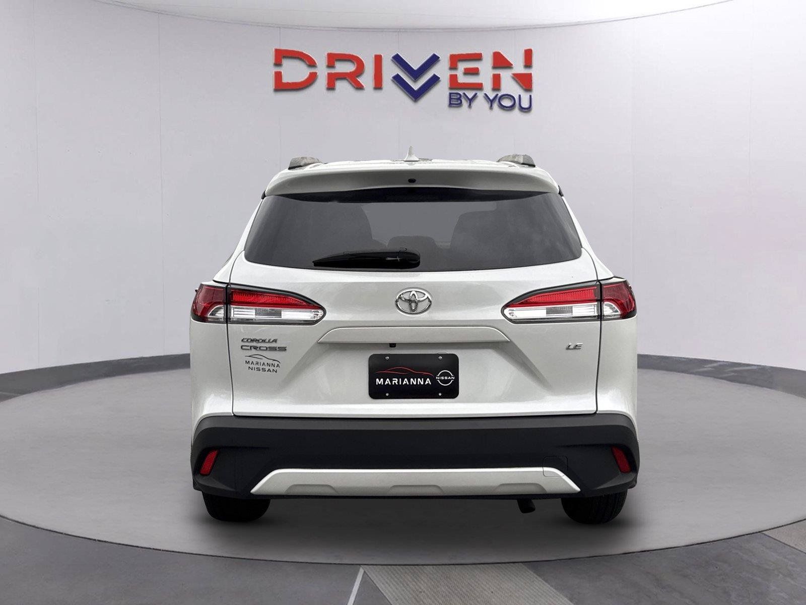 Used 2024 Toyota Corolla Cross LE FWD image 4