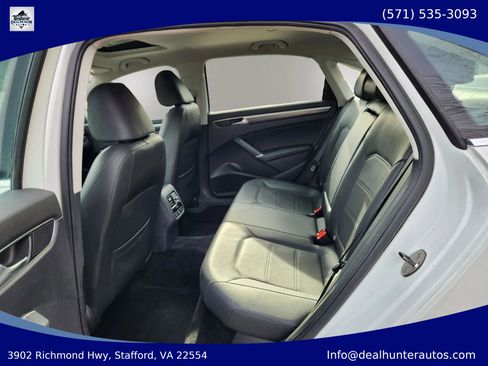 Used 2018 Volkswagen Passat 2.0T SE FWD image 21