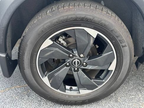 Used 2025 Nissan Rogue SV w/ SV Premium Package AWD/4WD image 6