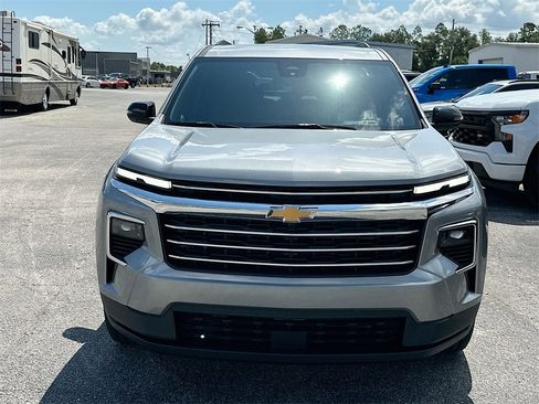 New 2026 Chevrolet Traverse LT image 2