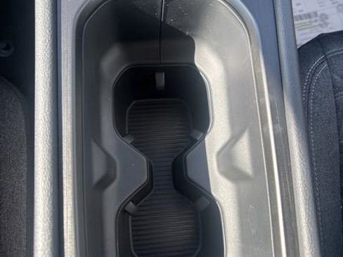 Used 2025 Nissan Kicks SV image 15