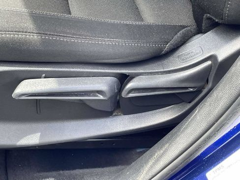 Used 2023 Honda CR-V LX image 26