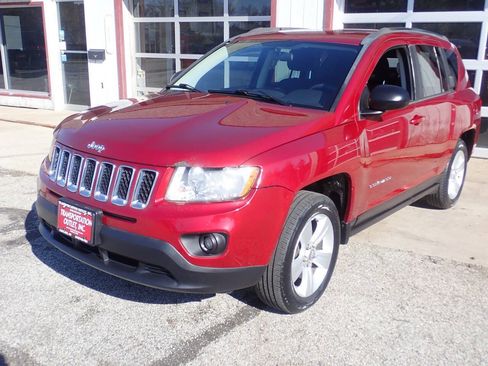 Used 2013 Jeep Compass Sport FWD image 2