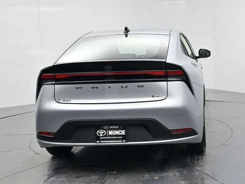 New 2026 Toyota Prius LE image 7