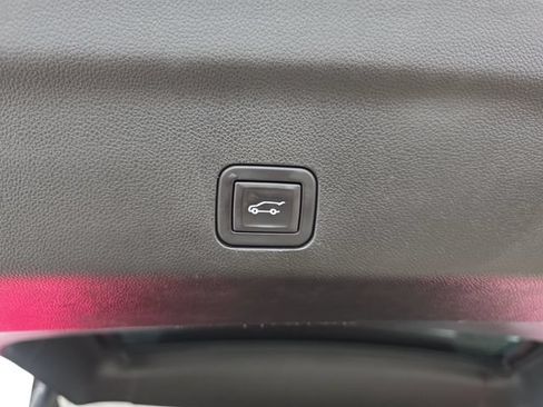 Certified 2024 Cadillac Escalade ESV V w/ LPO, Floor Liner Package AWD/4WD image 33