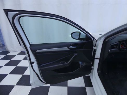 Used 2020 Volkswagen Jetta S w/ Driver Assistance Package FWD image 20