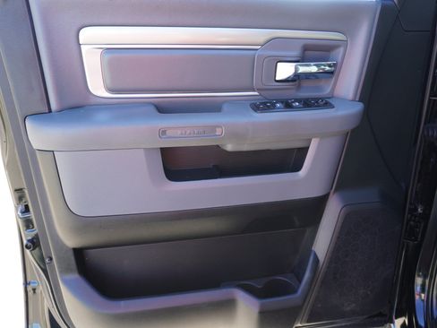 Used 2020 RAM 1500 Classic SLT w/ Luxury Group AWD/4WD image 20