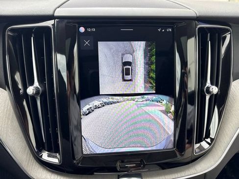 Used 2025 Volvo XC60 B5 Plus w/ Climate Package AWD/4WD image 25